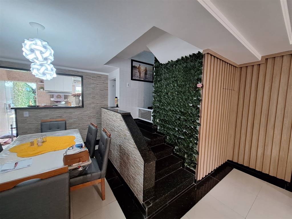 Casa com 3 quartos e 250 m² em Vila Caiçara, Praia Grande