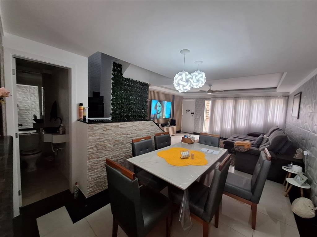 Casa com 3 quartos e 250 m² em Vila Caiçara, Praia Grande