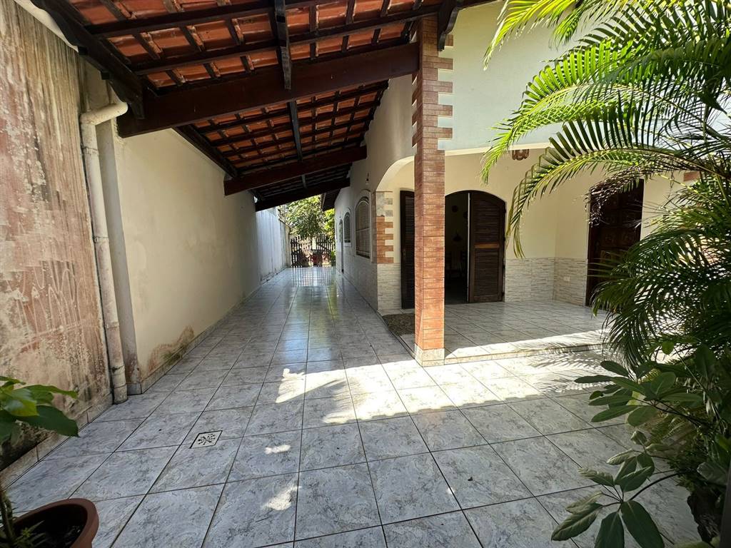 Casa com 3 quartos e 14 m² em Vila Caiçara, Praia Grande