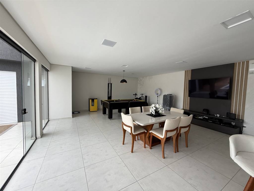 Casa com 2 quartos e 332 m² em Vila Caiçara, Praia Grande