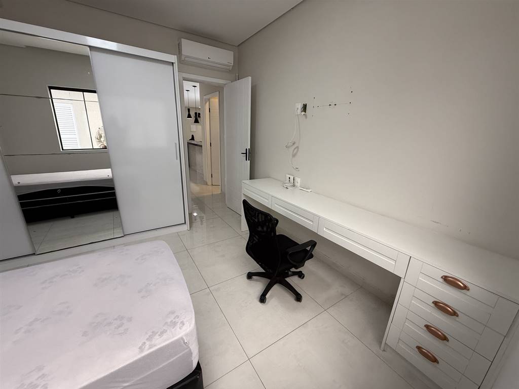 Casa com 2 quartos e 332 m² em Vila Caiçara, Praia Grande