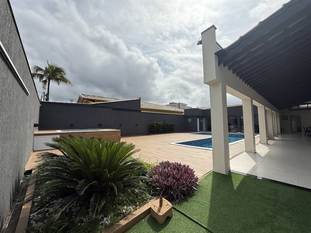 Casa com 2 quartos e 332 m² em Vila Caiçara, Praia Grande