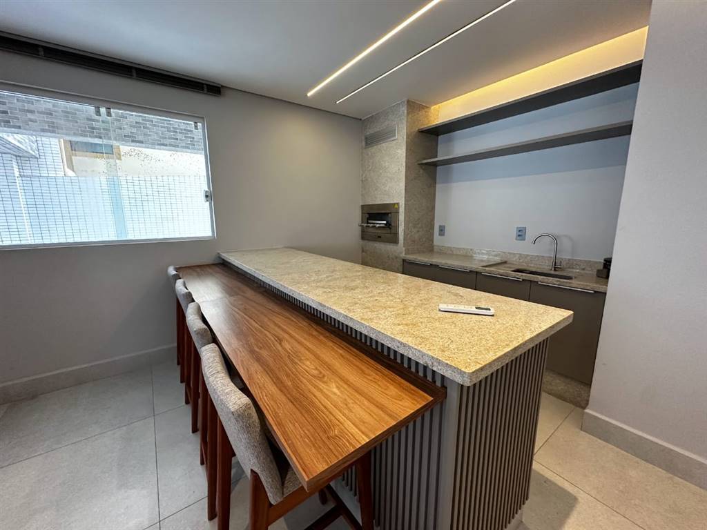 Apartamento com 2 quartos e 90 m² em Vila Caiçara, Praia Grande