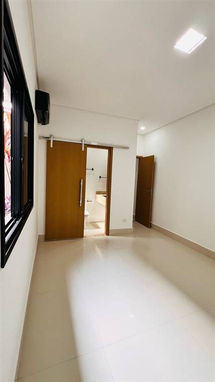 Casa com 3 quartos e 116 m² em Vila Caiçara, Praia Grande