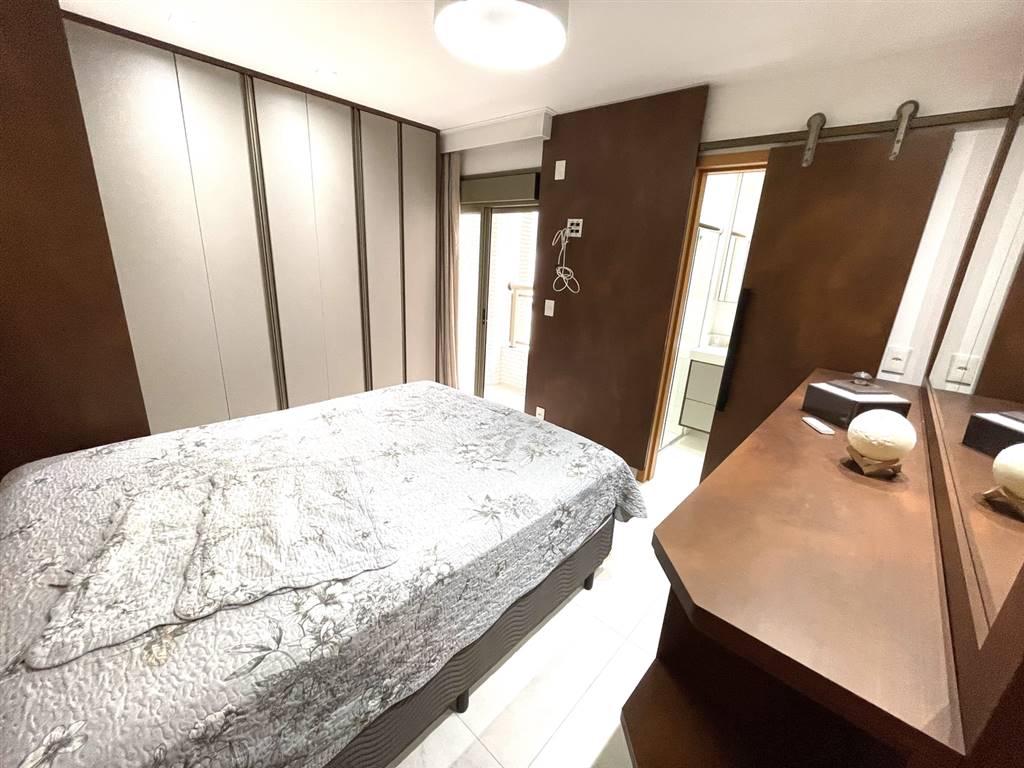 Apartamento com 3 quartos e 130 m² em Vila Caiçara, Praia Grande