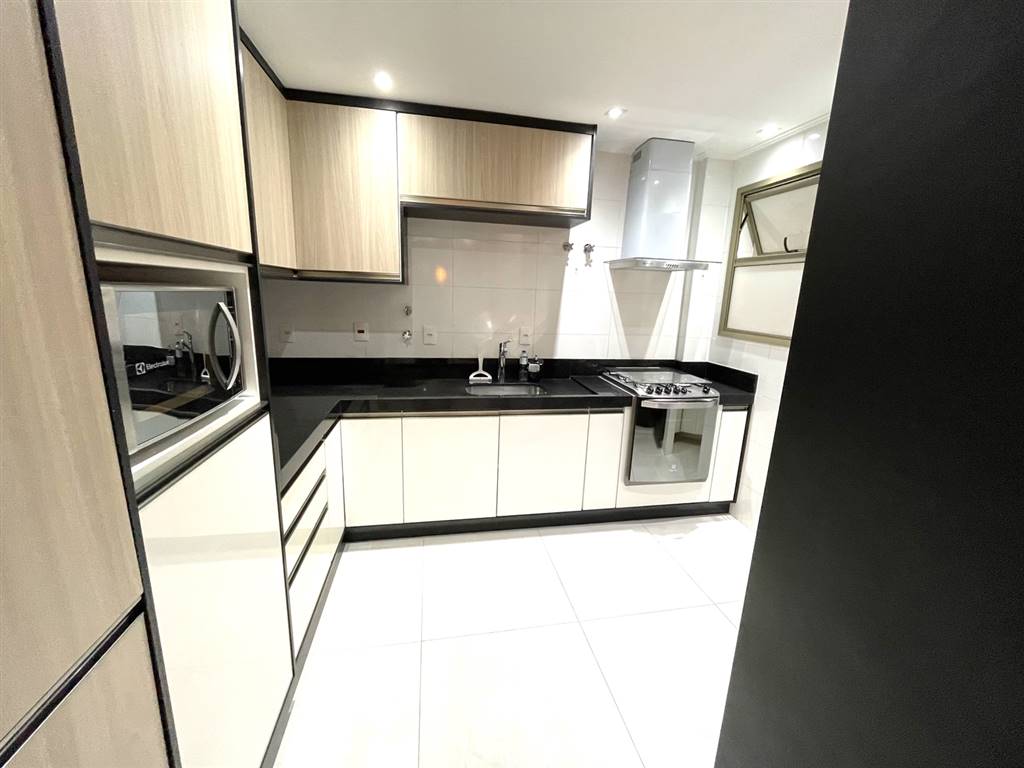 Apartamento com 3 quartos e 130 m² em Vila Caiçara, Praia Grande