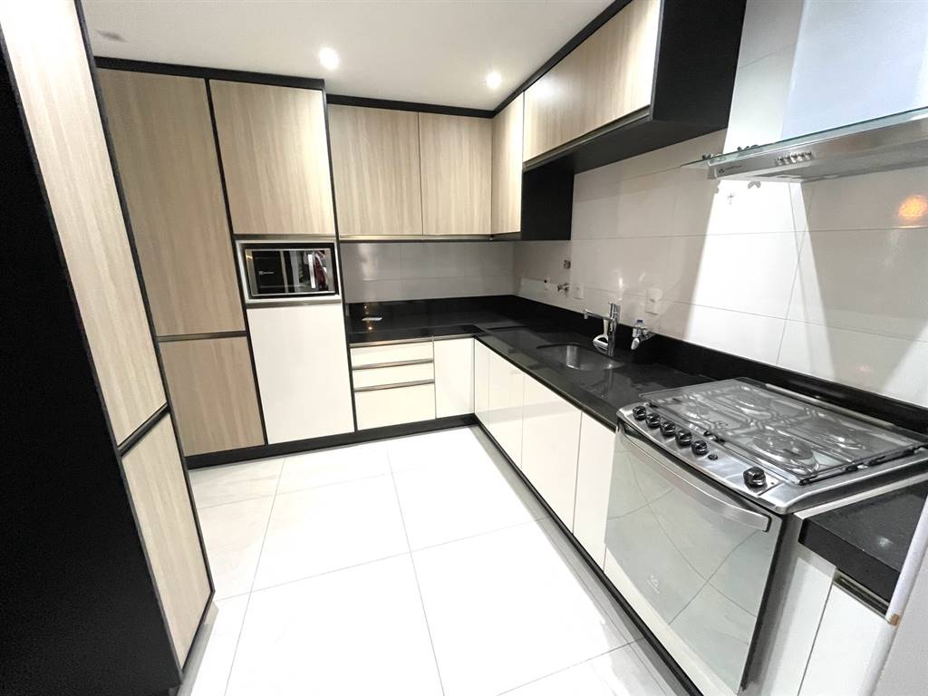 Apartamento com 3 quartos e 130 m² em Vila Caiçara, Praia Grande