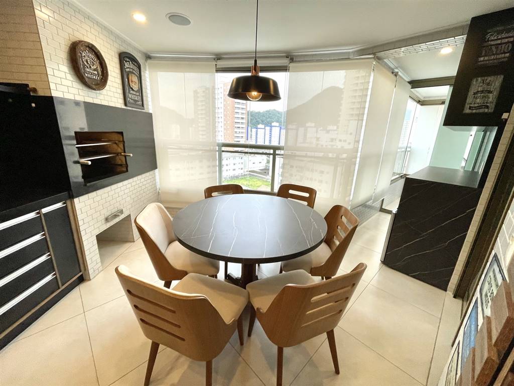 Apartamento com 3 quartos e 130 m² em Vila Caiçara, Praia Grande