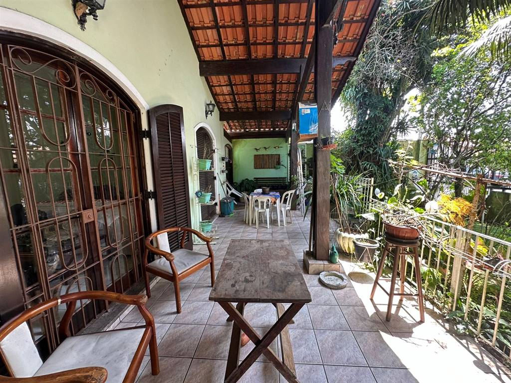 Casa com 3 quartos e 190 m² em Vila Caiçara, Praia Grande