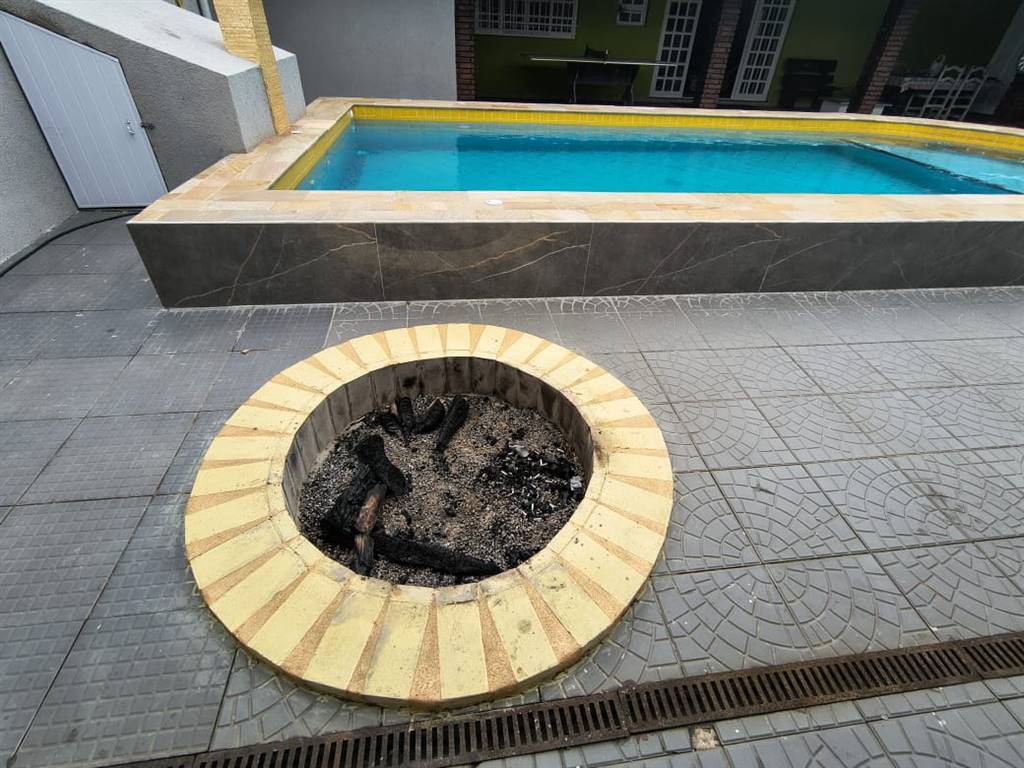 Casa com 3 quartos e 279 m² em Vila Caiçara, Praia Grande