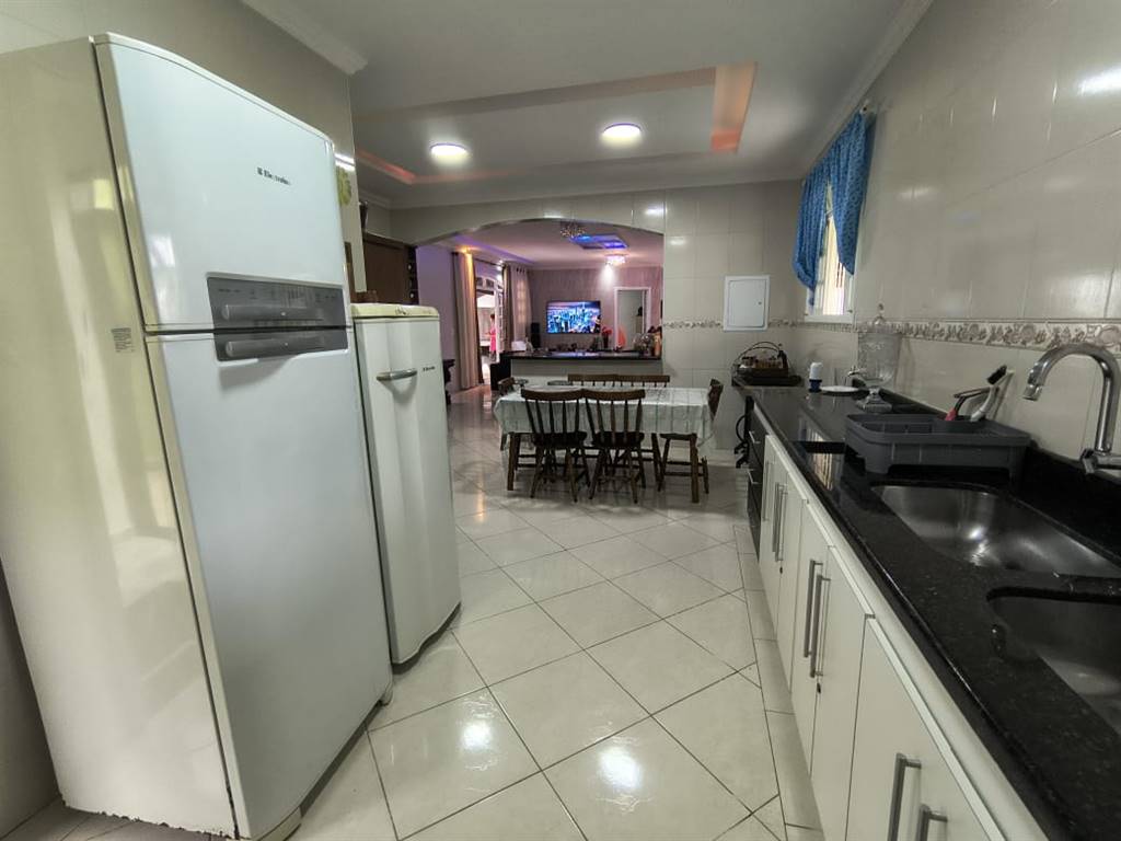 Casa com 3 quartos e 279 m² em Vila Caiçara, Praia Grande
