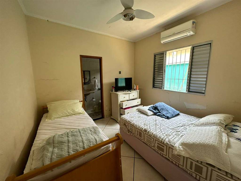 Casa com 4 quartos e 130 m² em Vila Caiçara, Praia Grande
