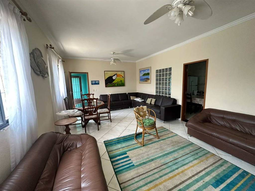 Casa com 4 quartos e 130 m² em Vila Caiçara, Praia Grande