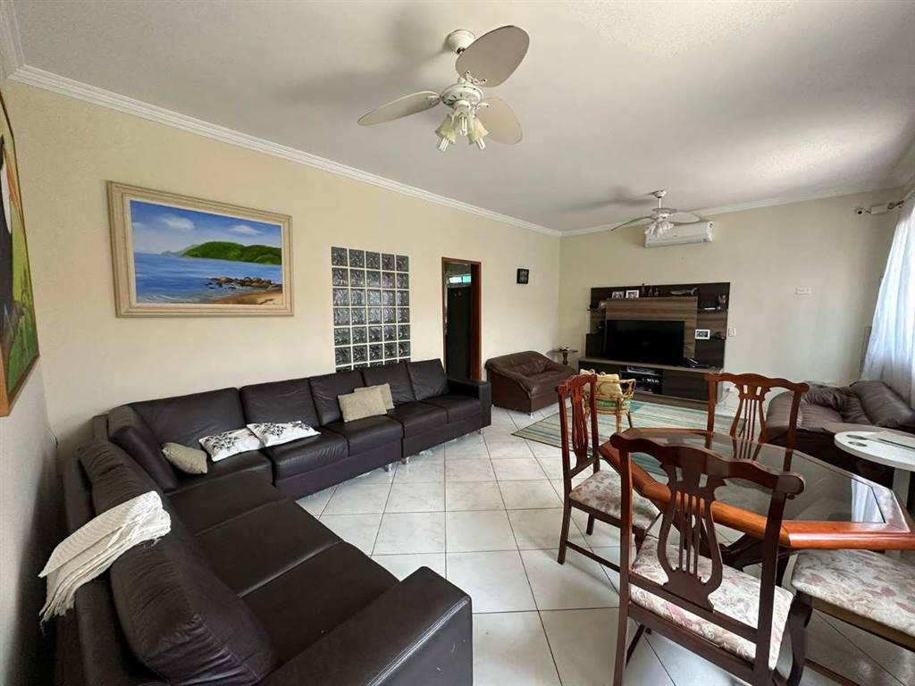Casa com 4 quartos e 130 m² em Vila Caiçara, Praia Grande