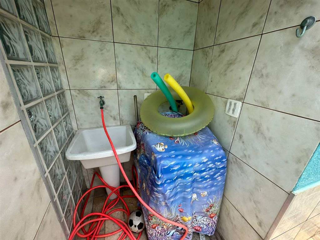 Casa com 4 quartos e 130 m² em Vila Caiçara, Praia Grande