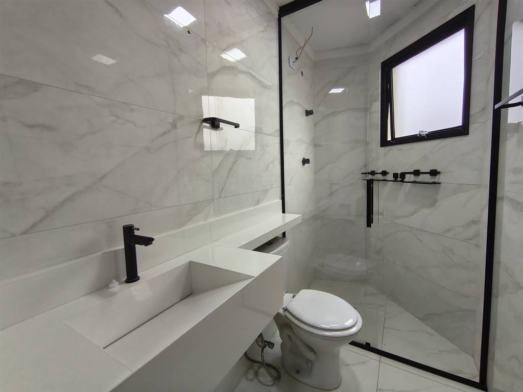 Apartamento com 2 quartos e 77 m² em Vila Caiçara, Praia Grande