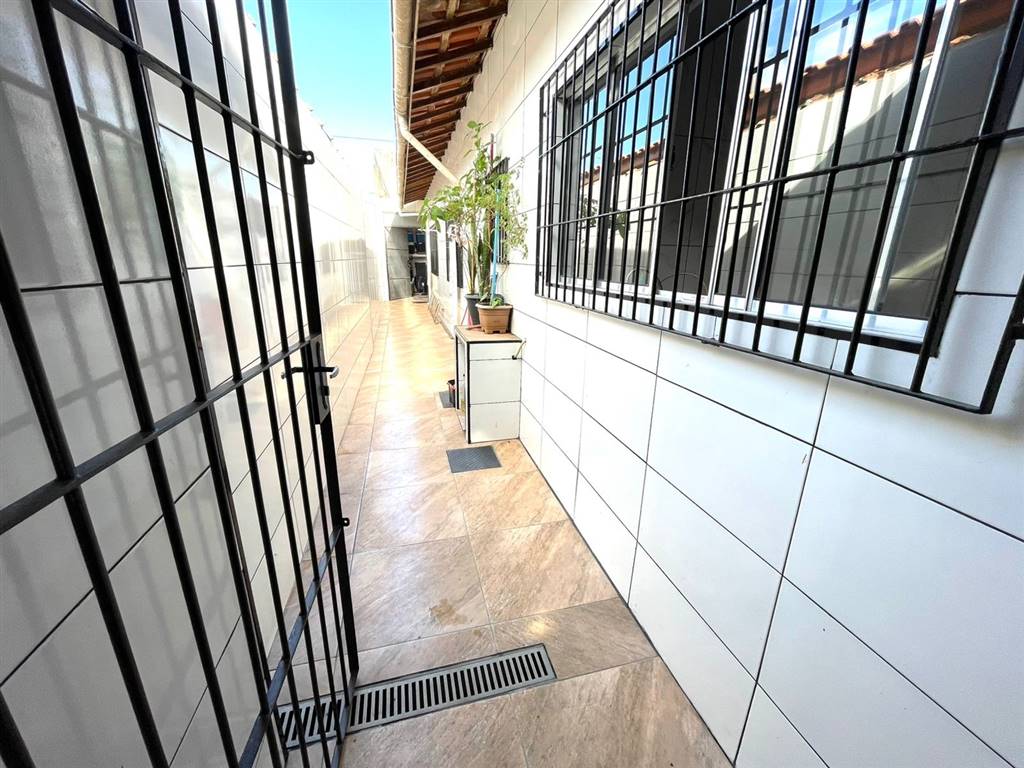 Casa com 2 quartos e 94 m² em Vila Caiçara, Praia Grande