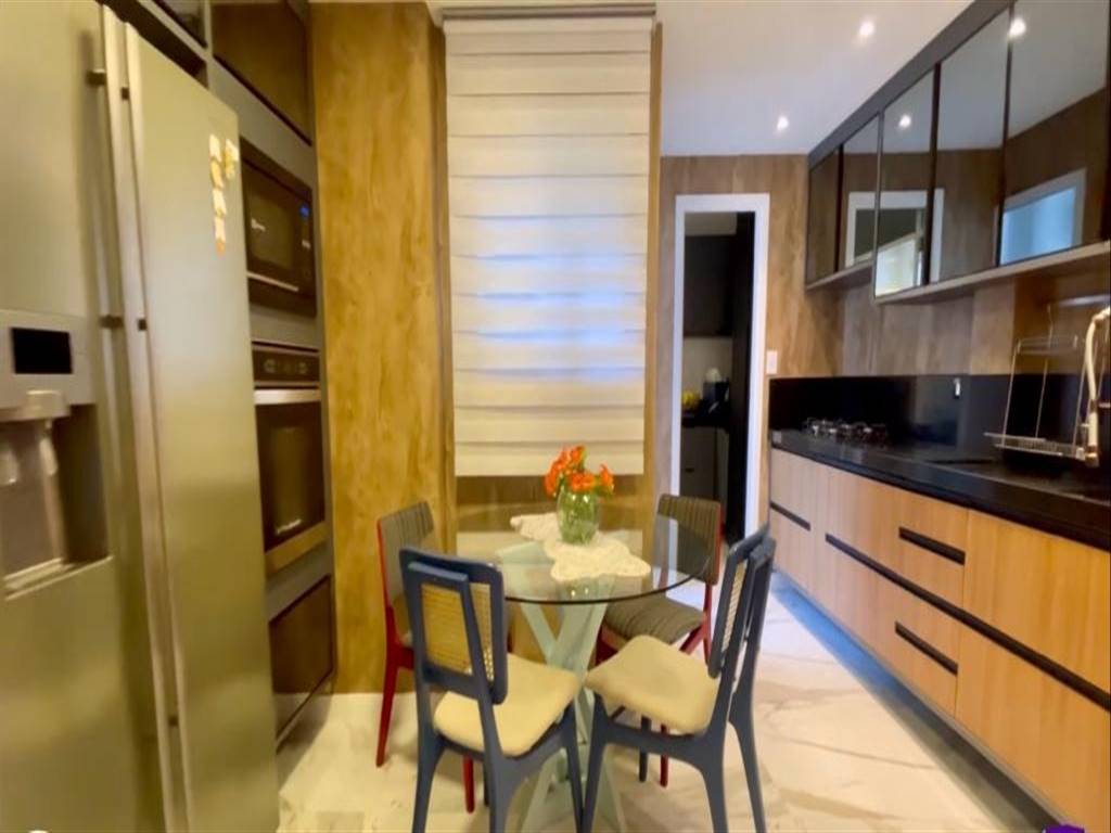 Apartamento com 3 quartos e 163 m² em Vila Caiçara, Praia Grande