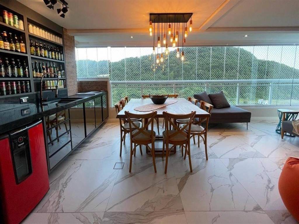 Apartamento com 3 quartos e 163 m² em Vila Caiçara, Praia Grande