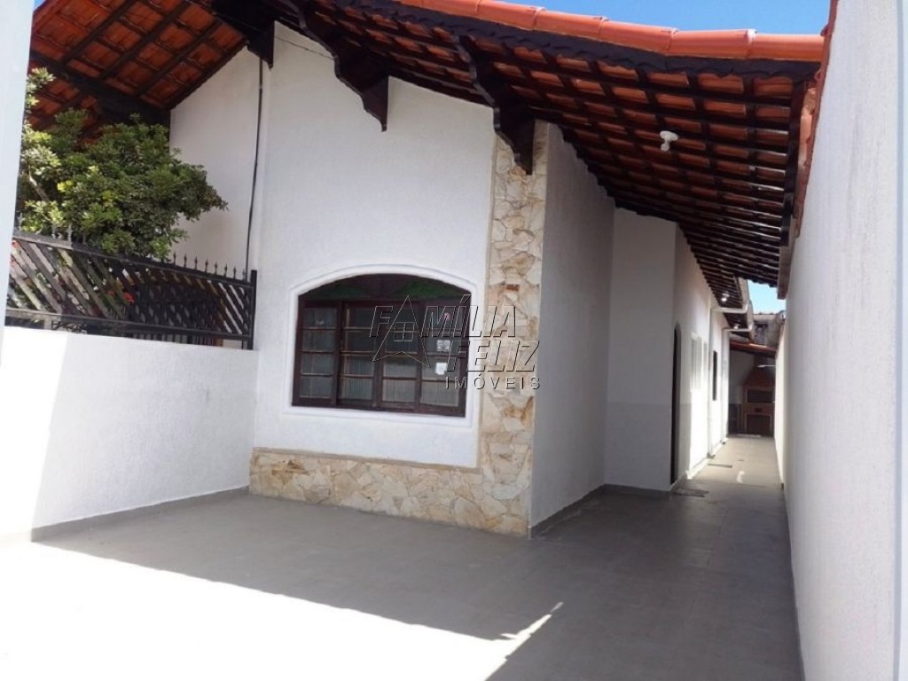 Casa com 2 quartos e 75 m² em Real, Praia Grande