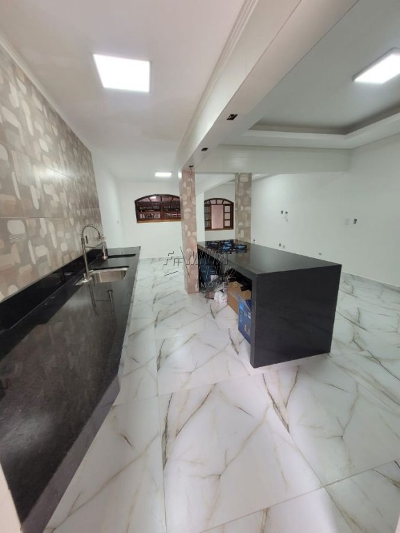 Casa com 3 quartos e 100 m² em Vila Caiçara, Praia Grande