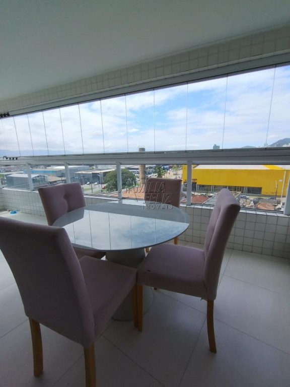 Apartamento com 2 quartos e 82 m² em Vila Caiçara, Praia Grande