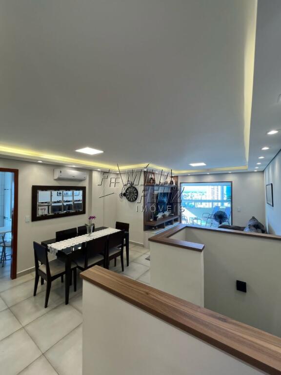 Apartamento com 3 quartos e 150 m² em Vila Caiçara, Praia Grande