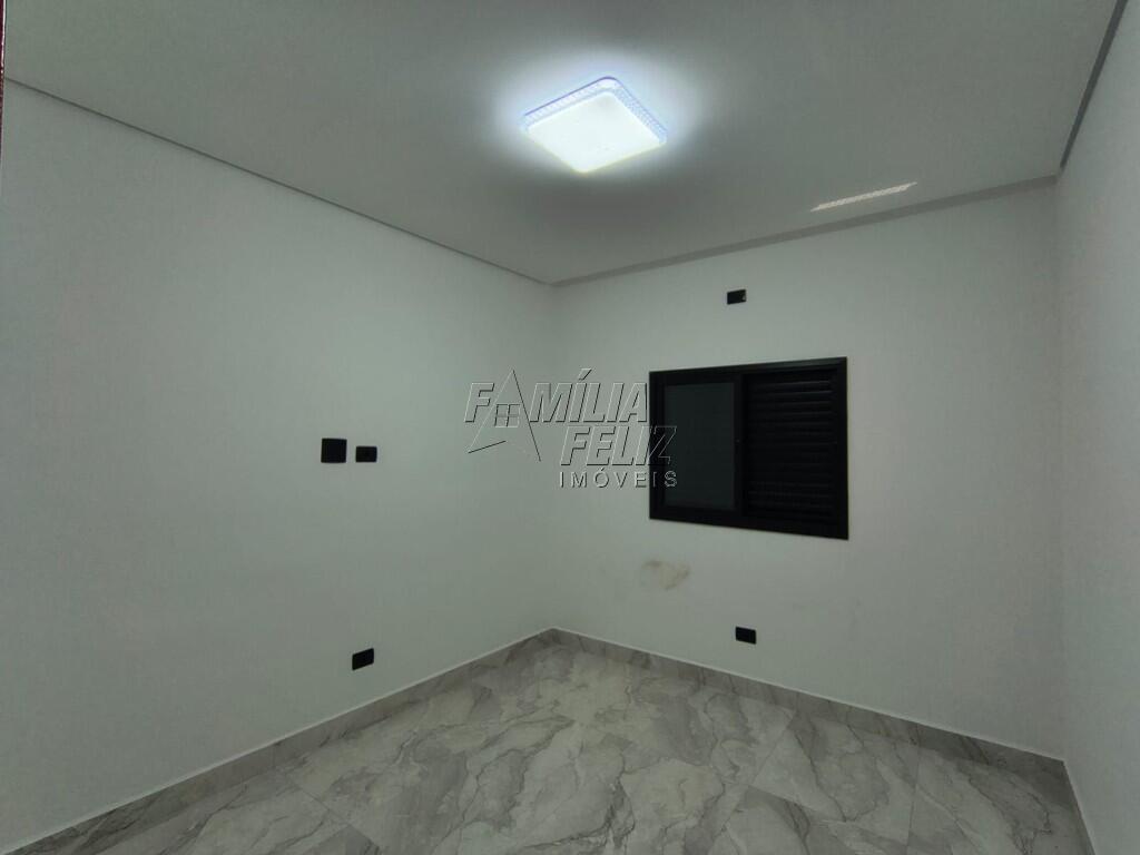 Casa com 3 quartos e 94 m² em Jardim Imperador, Praia Grande