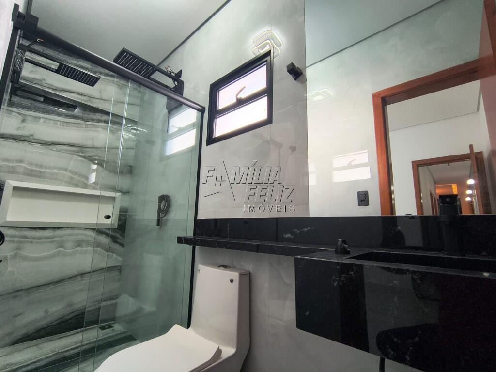 Casa com 3 quartos e 94 m² em Jardim Imperador, Praia Grande