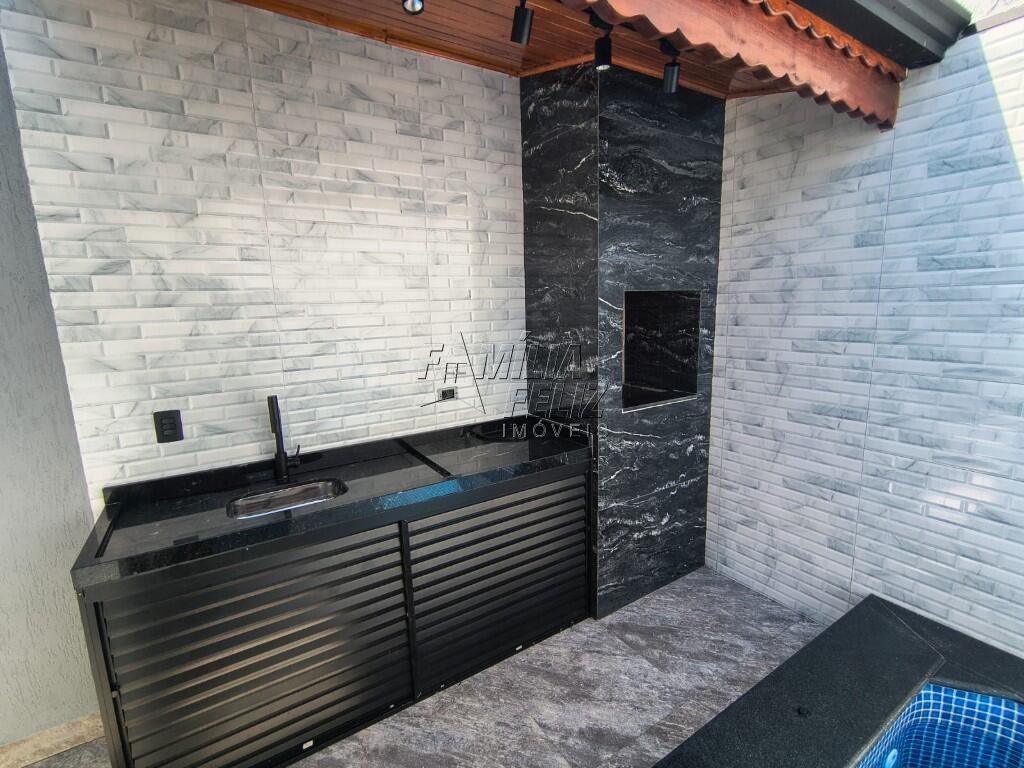 Casa com 3 quartos e 94 m² em Jardim Imperador, Praia Grande
