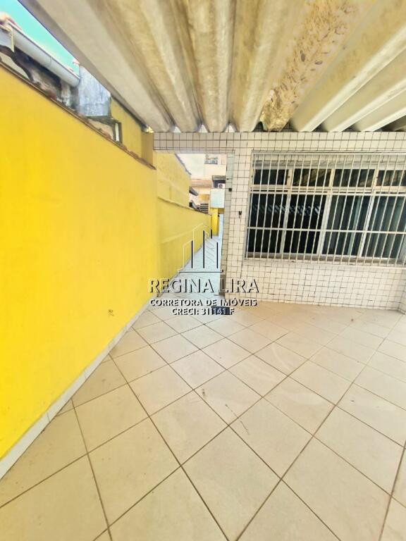 Casa com 6 quartos e 240 m² em Vila Guilhermina, Praia Grande