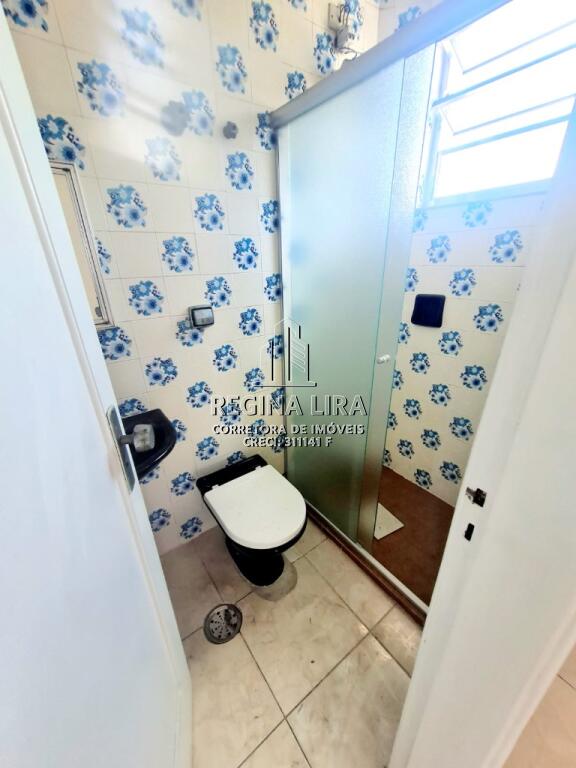 Casa com 6 quartos e 240 m² em Vila Guilhermina, Praia Grande