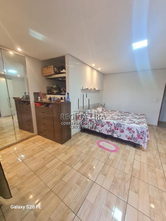 Casa com 3 quartos e 132 m² em Vila Guilhermina, Praia Grande