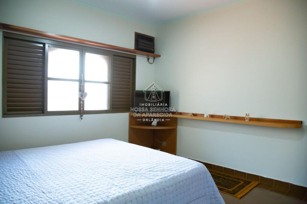 Casa com 3 quartos e 194 m² em Centro, Orlândia