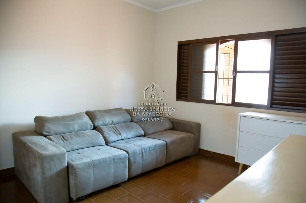 Casa com 3 quartos e 194 m² em Centro, Orlândia