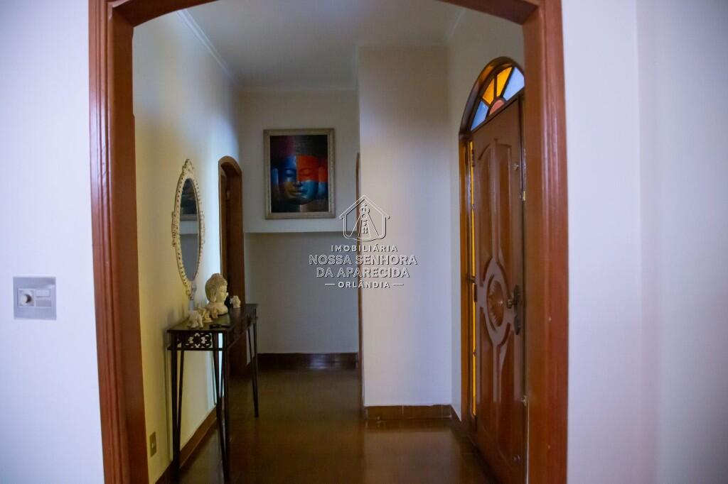 Casa com 3 quartos e 194 m² em Centro, Orlândia
