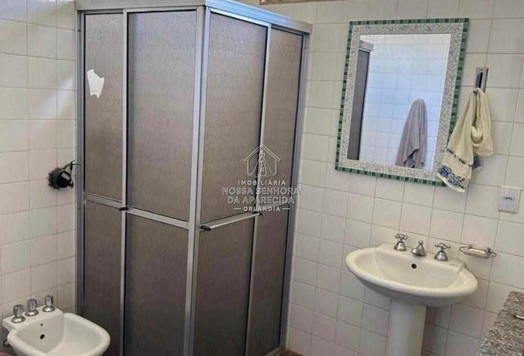 Casa com 4 quartos e 300 m² em Centro, Orlândia