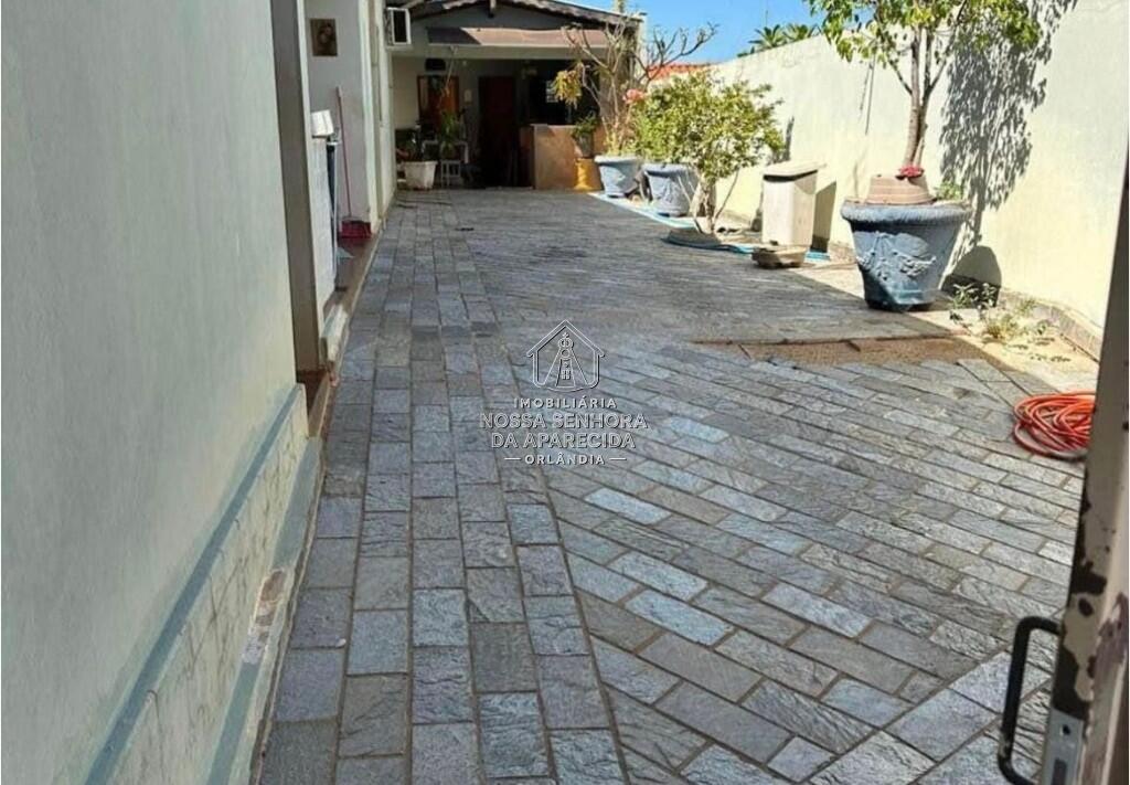 Casa com 4 quartos e 300 m² em Centro, Orlândia