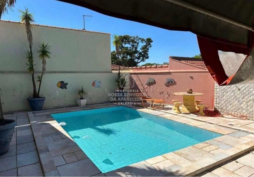 Casa com 4 quartos e 300 m² em Centro, Orlândia