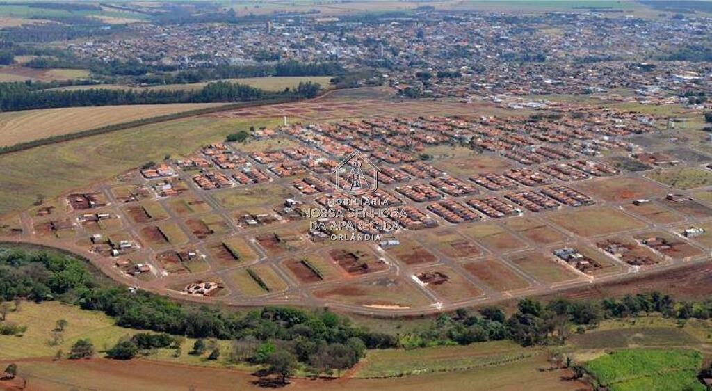 Terreno com 200 m² em Centro, Orlândia