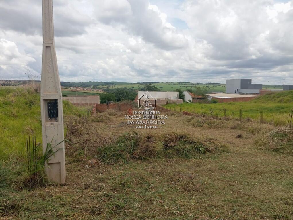 Terreno com 500 m² em Centro, Orlândia