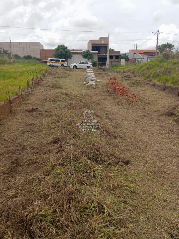 Terreno com 500 m² em Centro, Orlândia