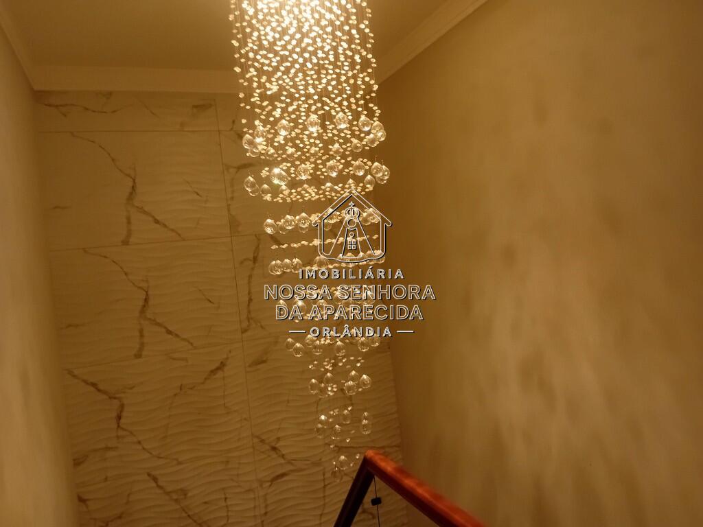 Casa com 3 quartos e 234 m² em Centro, Orlândia