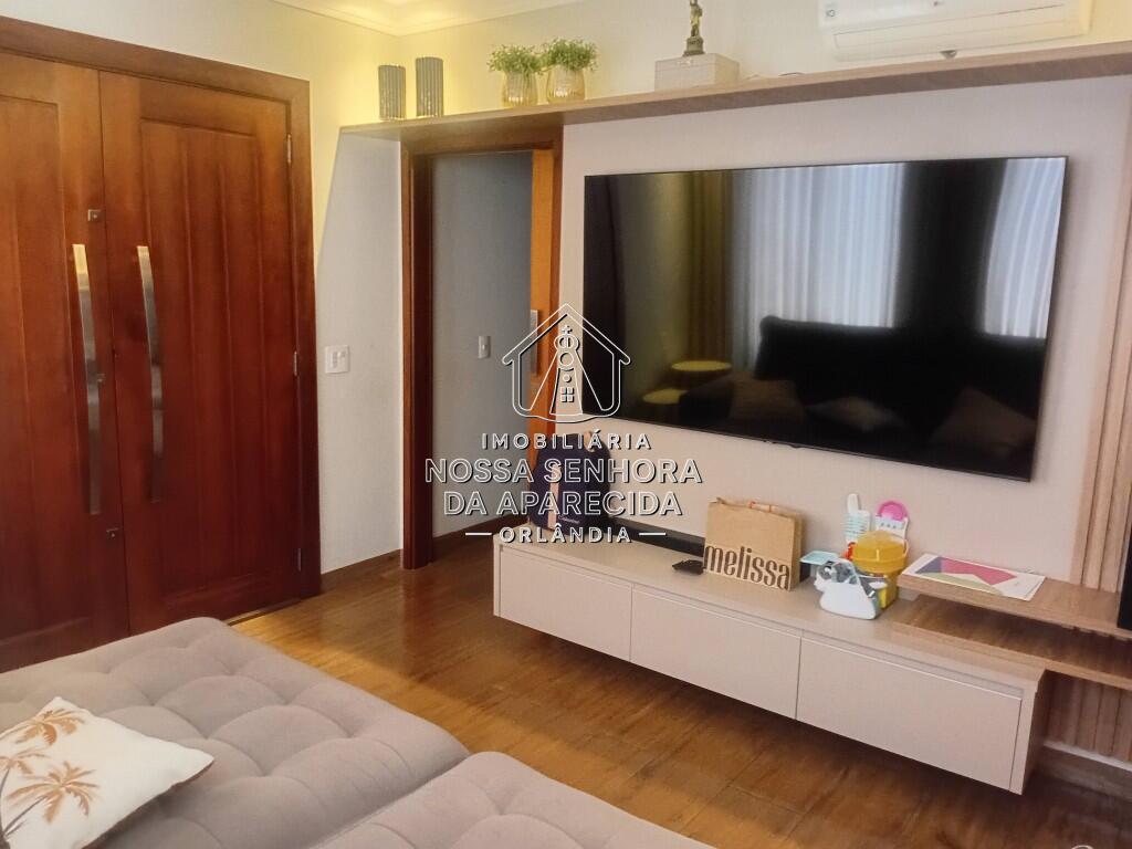 Casa com 3 quartos e 234 m² em Centro, Orlândia