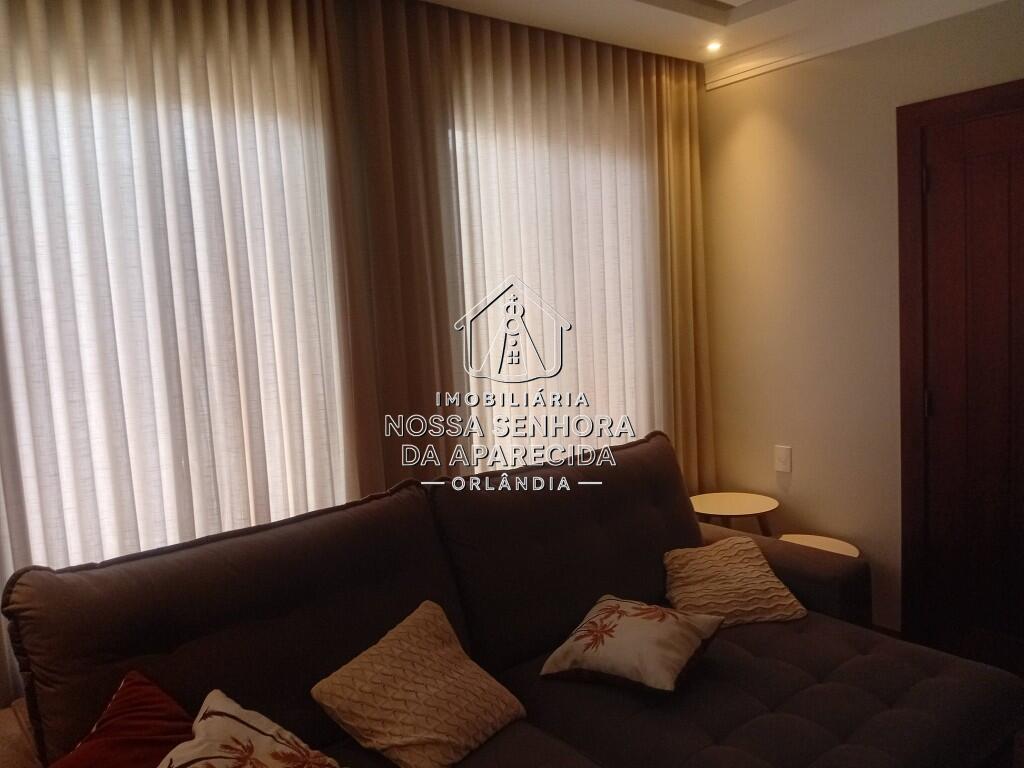 Casa com 3 quartos e 234 m² em Centro, Orlândia