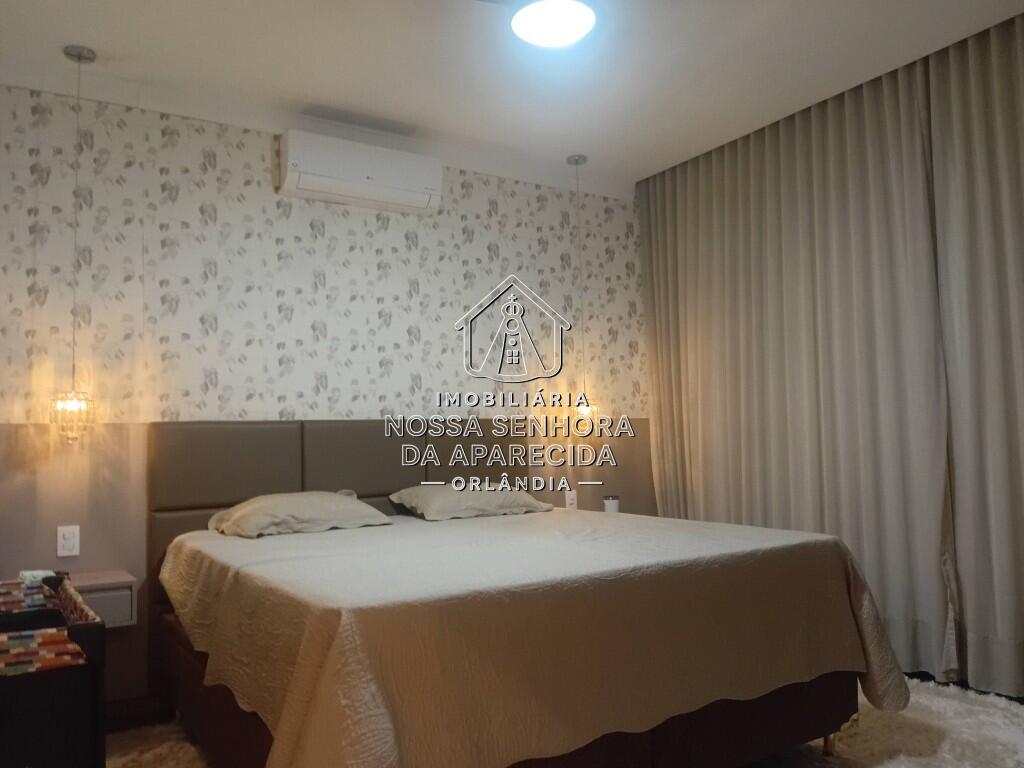 Casa com 3 quartos e 234 m² em Centro, Orlândia