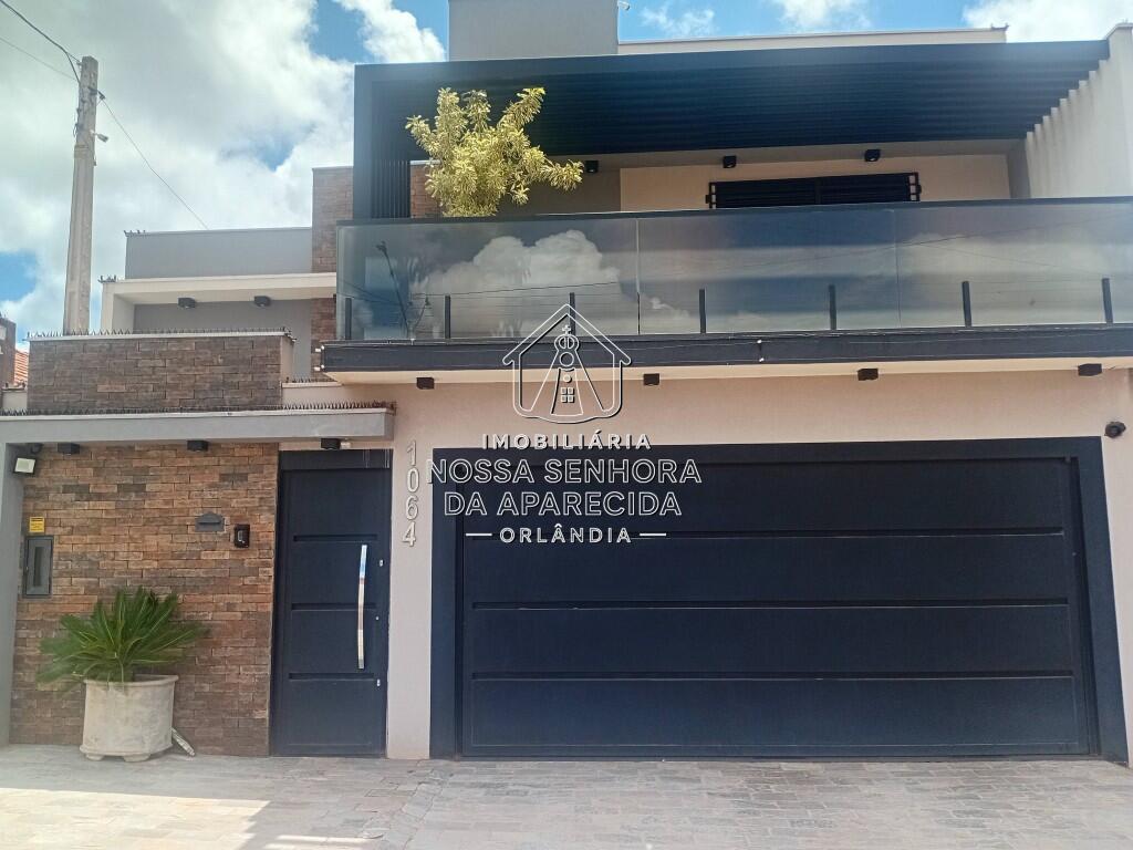 Casa com 3 quartos e 234 m² em Centro, Orlândia