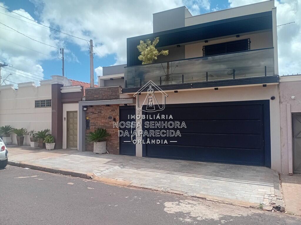 Casa com 3 quartos e 234 m² em Centro, Orlândia