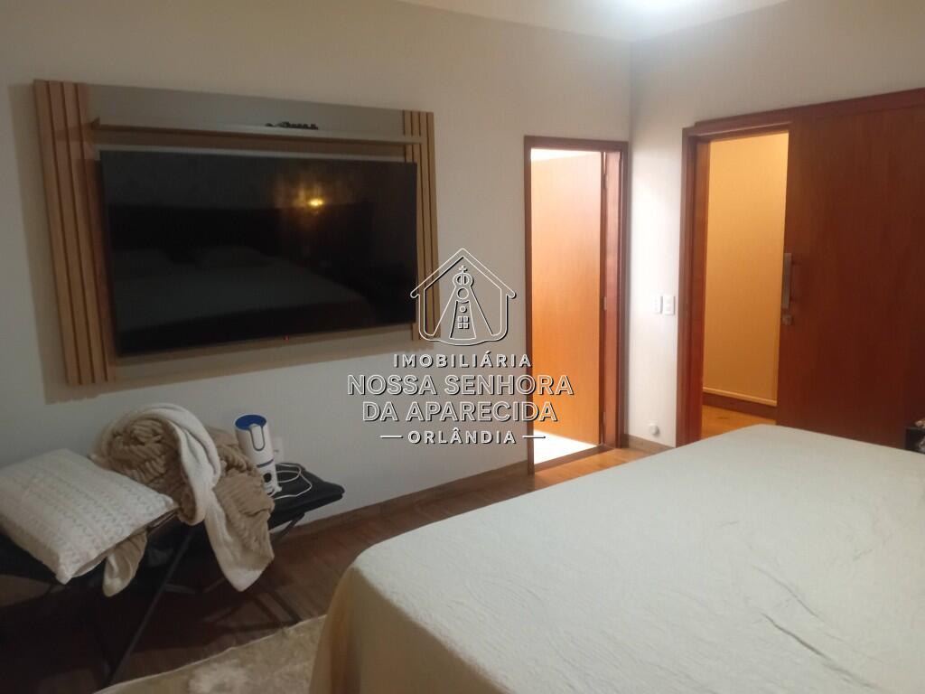 Casa com 3 quartos e 234 m² em Centro, Orlândia