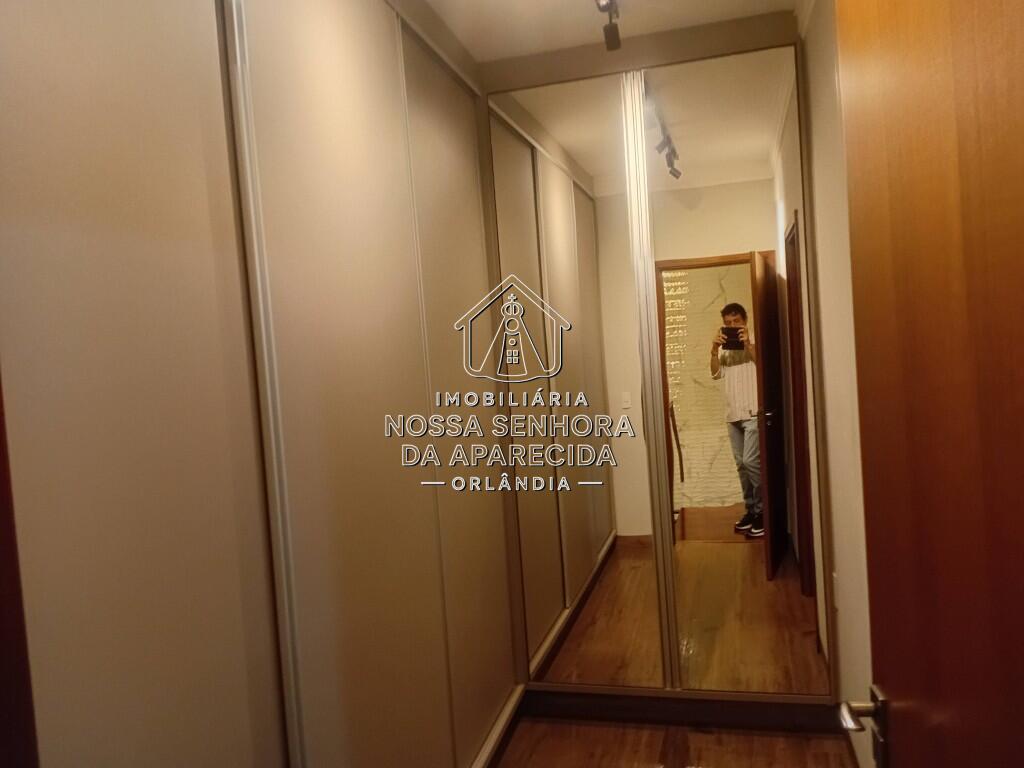 Casa com 3 quartos e 234 m² em Centro, Orlândia